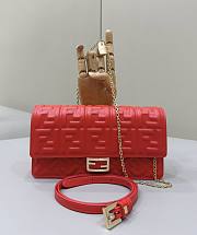 Fendi Baguette Bag Red Chain 21x5x11.5cm - 1