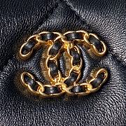 Chanel 19 Clutch Black Gold Lambskin 20x13x4.5cm - 4