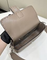 Fendi Baguette Dove Grey Selleria Bag 27x15x6cm - 3