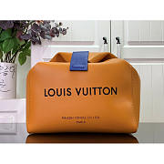 Louis Vuitton LV Sandwich Bag Safran 30 x 27 x 17 cm - 1