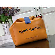 Louis Vuitton LV Sandwich Bag Safran 30 x 27 x 17 cm - 4