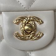 Chanel 23B Flap Bag White Gold Lambskin 23x16x10cm - 4