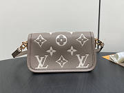 Louis Vuitton LV Nano Diane Tourterelle Beige 19 x 10.5 x 6 cm - 3