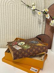 Louis Vuitton LV Toilet Pouch Other Monogram Canvas 20 x 25 x 5.5 cm - 4