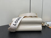 Louis Vuitton LV Twist MM White Epi Smooth 23 x 17 x 9.5 cm - 2