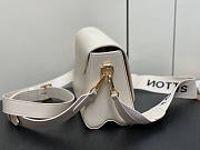 Louis Vuitton LV Twist MM White Epi Smooth 23 x 17 x 9.5 cm - 3