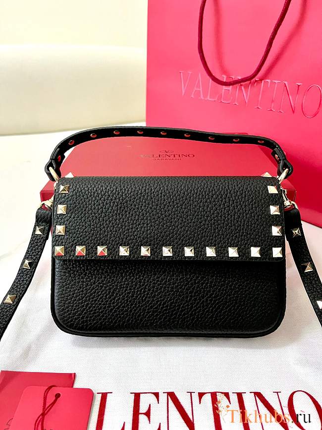 Valentino Garavani Rockstud Black Bag 19x13.5x3cm - 1