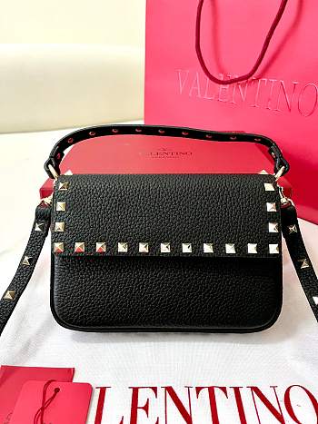 Valentino Garavani Rockstud Black Bag 19x13.5x3cm