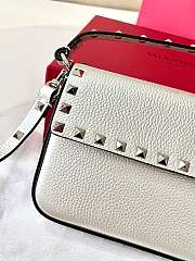 Valentino Garavani Rockstud White Bag 19x13.5x3cm - 3