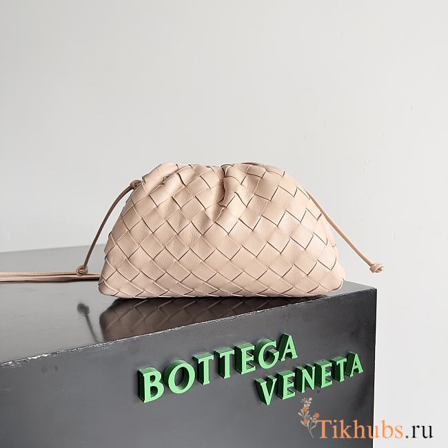 Bottega Veneta Mini Pouch Intrecciato Leather Clutch Pink 22x13x5cm - 1