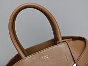 Ferragamo Brown Hug Leather Handbag 31.5x19x22cm - 2