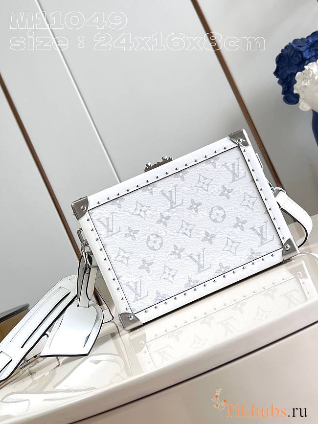 Louis Vuitton LV Clutch Box Bag White 24 x 16.5 x 8 cm - 1