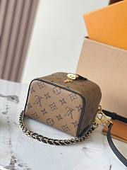 Louis Vuitton LV Just In Case Monogram 13 x 14 x 11.5 cm - 4