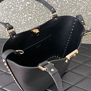 Valentino Garavani Rockstud Tote Bag Black 26x11x24cm - 6