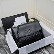 Chanel Flap Bag Black Lambskin 32x7.5x19cm - 1