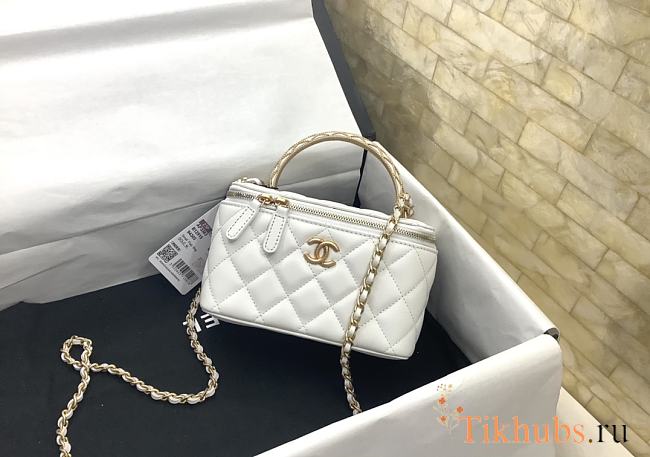 Chanel Vanity Case Top Handle White Bag 17x9.5x8cm - 1