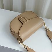 Marc Jacobs Leather Saddle Bag Beige 25x18x8cm - 3