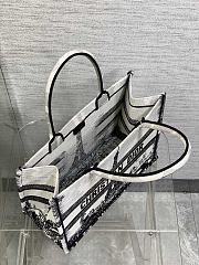 Dior Medium Book Tote White Black Paris Embroidery 36 x 27.5 x 16.5 cm - 6