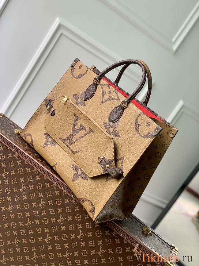 Louis Vuitton LV OnTheGo Voyage 43 x 33 x 18.5 cm - 1