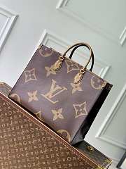 Louis Vuitton LV OnTheGo Voyage 43 x 33 x 18.5 cm - 4