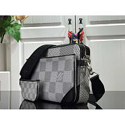 Louis Vuitton LV Trio Messenger Grey 25x18.5x7cm - 5