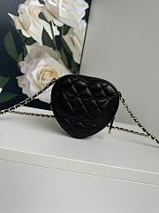 Chanel Black Lambskin Mini Heart Bag 13x12x5.5cm - 2