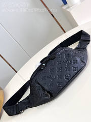 Louis Vuitton LV Rush Bumbag Black 30 x 15 x 8 cm - 1