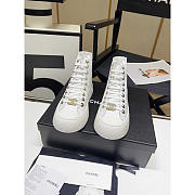 Chanel Sneaker Calfskin in White - 5