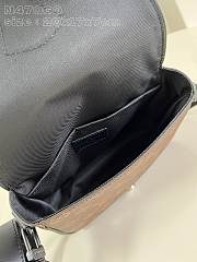 Louis Vuitton LV Montsouris Messenger PM​ 20 x 17 x 7 cm - 4