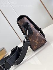 Louis Vuitton LV Montsouris Messenger PM​ 20 x 17 x 7 cm - 2