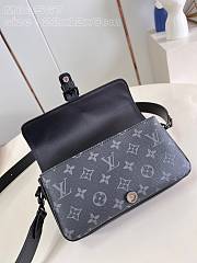 Louis Vuitton LV Montsouris Bag Monogram 22 x 12 x 6 cm - 5