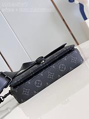 Louis Vuitton LV Montsouris Bag Monogram 22 x 12 x 6 cm - 2