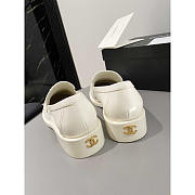 Chanel Moccasins White Calfskin & Metal - 5