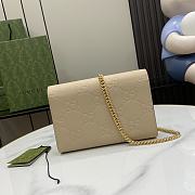 Gucci GG Leather Chain Wallet Beige 20x13x6cm - 3