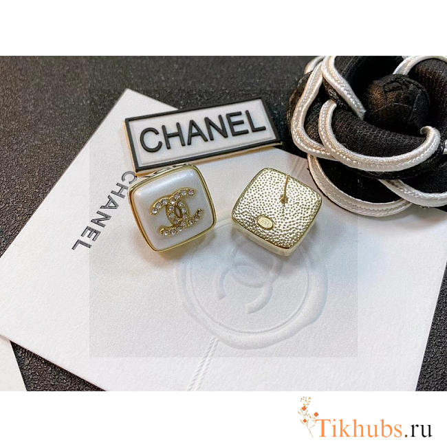 Chanel White Earrings - 1