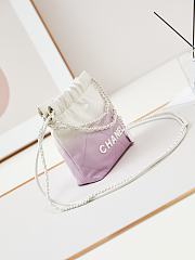 Chanel 22 Mini Bag White & Purple 20x19x6cm - 5