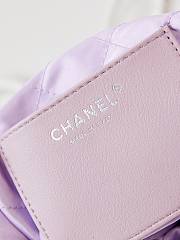 Chanel 22 Mini Bag White & Purple 20x19x6cm - 3