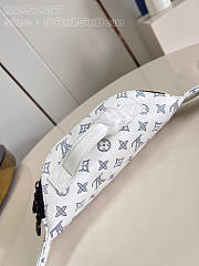 Louis Vuitton LV Rush Bumbag White 30 x 15 x 8 cm - 5