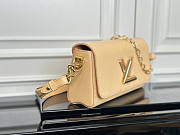 Louis Vuitton LV Twist West Bag Yellow 23.5 x 12 x 7 cm - 4