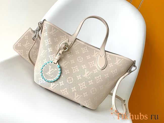 Louis Vuitton LV Blossom PM Quartz White 20 x 20 x 12.5 cm - 1