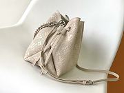 Louis Vuitton LV Bella Mahina Quartz White 19 x 22 x 14 cm - 3