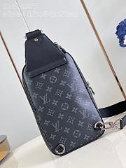 Louis Vuitton LV Avenue Slingbag PM Monogram 33x16x5.7cm - 4