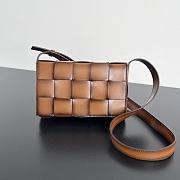 Bottega Veneta Casette Brown Bag Shoulder Bag 23x15x5cm - 1