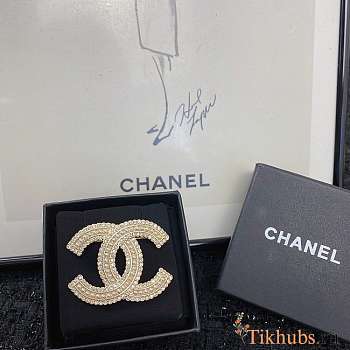 Chanel Brooch 09