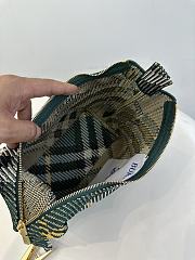 Burberry Check Duffle Top Handle Bag Green 23x21.5x10.5cm - 2