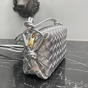 Bottega Veneta Mini Loop Camera Bag Silver 17x10x6cm - 5