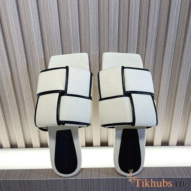 Bottega Veneta White Black Slides - 1