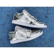 Air Jordan 1 Low SE Shoes Silver - 2