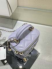 Chanel Mini Vanity Case Light Purple Lambskin 11cm - 4