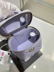 Chanel Mini Vanity Case Light Purple Lambskin 11cm - 2